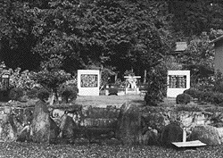 紀和町板屋の元イギリス兵墓地